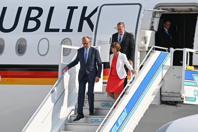 German Chancellor Friedrich Merz arrives Ankara for 36th NATO Summit ANKARA, TURKIYE - JULY 07: German Chancellor Friedrich Merz and his wife Charlotte Merz arrive at Ankara Airport ahead of the 36th NATO Summit in Ankara, Turkiye, on July 7, 2026. Abdullah Guclu Anadolu Ankara Turkey. Editorial use only. Please get in touch for any other usage.  Copyright: x2026xAnadoluxAbdullahxGuclux