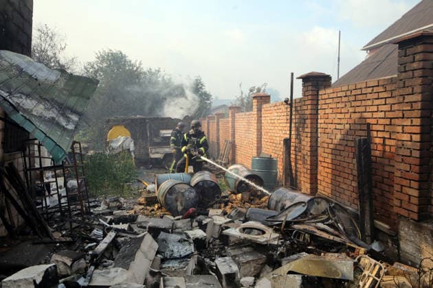 RECORD DATE NOT STATED Rescuers extinguish a fire caused by a massive combined Russian attack in a private yard, Vyshneve, Kyiv region, Ukraine, on July 6, 2026. Russian forces launched a large-scale attack on the city and the region using ballistic and cruise missiles, as well as attack drones. Dozens of houses on five streets were destroyed, while warehouses and businesses sustained damage. More than 600 local residents were evacuated due to the detonation of explosive hazards. Six people were killed and at least 26 others were injured, including a nine-month-old baby and a 12-year-old child (Photo by Volodymyr Tarasov Ukrinform) Russian forces strike Zaporizhzhia with two guided bombs  Copyright: xVolodymyrxTarasovx