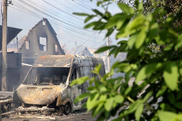 RECORD DATE NOT STATED A car destroyed in a massive combined Russian attack, Vyshneve, Kyiv region, Ukraine, on July 6, 2026. Russian forces launched a large-scale attack on the city and the region using ballistic and cruise missiles, as well as attack drones. Dozens of houses on five streets were destroyed, while warehouses and businesses sustained damage. More than 600 local residents were evacuated due to the detonation of explosive hazards. Six people were killed and at least 26 others were injured, including a nine-month-old baby and a 12-year-old child (Photo by Volodymyr Tarasov Ukrinform) Russian forces strike Zaporizhzhia with two guided bombs  Copyright: xVolodymyrxTarasovx