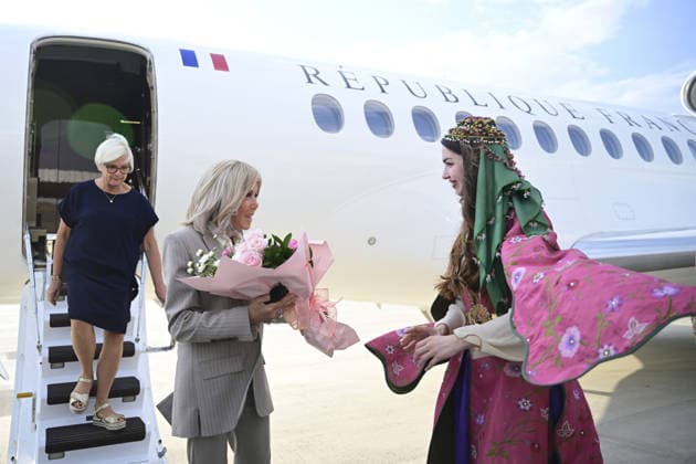 Brigitte Macron arrives in Ankara for 36th NATO Summit ANKARA, TURKIYE - JULY 07: Brigitte Macron, wife of French President Emmanuel Macron, arrives at Ankara Esenboga Airport ahead of the 36th NATO Summit in Ankara, Turkiye, on July 7, 2026. Mehmet Futsi Anadolu Ankara Turkey. Editorial use only. Please get in touch for any other usage.  Copyright: x2026xAnadoluxMehmetxFutsix