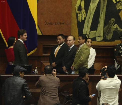 SWEARING-IN OF ALTERNATE MEMBERS OF THE CPCCS Quito, Tuesday, July 7, 2026 Swearing-in of the alternate members of the Council for Citizen Participation during the plenary session of the National Assembly: Jhonny Javier Escobar, Andrés Mendoza, and Roger Vallejo Photos by API Rolando Enriquez Quito, Pichincha, Ecuador POL POSESIONVOCALESSUPLENTESCPCCS f96db33072fc976c79540b582ecac0a0 Copyright: xROLANDO-ENRIQUEZx