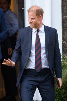 Prince Harry Departs Chatham House, London, UK - Arrives at Court - Tuesday 7 July Prince Harry departs after attending an Invictus Games event at Chatham House in London, England, UK on Tuesday 7 July, 2026, Credit:Justin Ng Avalon UK, England, London, Chatham House  Copyright: xJustinxNgx xAvalonx 1115054862