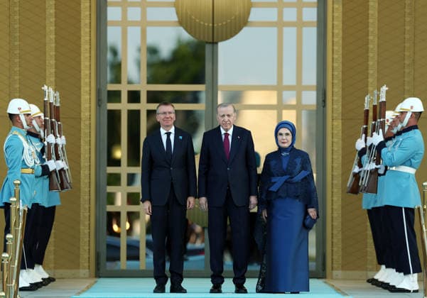 36th NATO Summit in Ankara ANKARA, TURKIYE - JULY 7: (----EDITORIAL USE ONLY MANDATORY CREDIT - TURKISH PRESIDENCY MURAT KULA HANDOUT - NO MARKETING NO ADVERTISING CAMPAIGNS - DISTRIBUTED AS A SERVICE TO CLIENTS----) Turkish President Recep Tayyip Erdogan and his wife Emine Erdogan welcome Latvian President Edgars Rinkevics during a reception hosted in honor of heads of state, heads of government and their spouses attending the 36th NATO Summit at the Presidential Complex in Ankara, Turkiye on July 7, 2026. TUR Presidency Murat Kula Anadolu Ankara Turkey. Editorial use only. Please get in touch for any other usage.  Copyright: x2026xAnadoluxTURxPresidencyx xMuratxKulax
