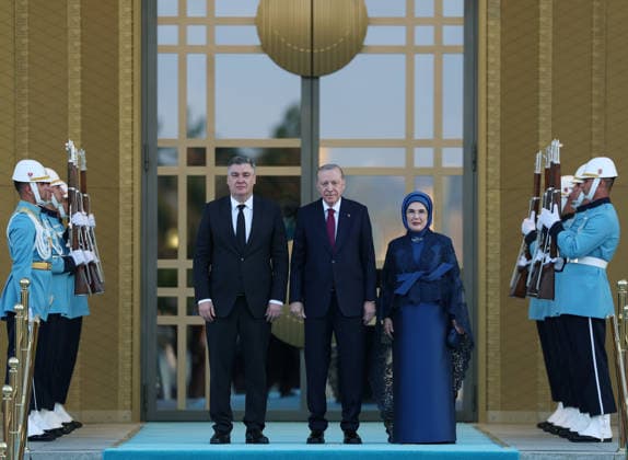 36th NATO Summit in Ankara ANKARA, TURKIYE - JULY 7: (----EDITORIAL USE ONLY MANDATORY CREDIT - TURKISH PRESIDENCY MURAT KULA HANDOUT - NO MARKETING NO ADVERTISING CAMPAIGNS - DISTRIBUTED AS A SERVICE TO CLIENTS----) Turkish President Recep Tayyip Erdogan and his wife Emine Erdogan welcome Croatian President Zoran Milanovic during a reception hosted in honor of heads of state, heads of government and their spouses attending the 36th NATO Summit at the Presidential Complex in Ankara, Turkiye on July 7, 2026. TUR Presidency Murat Kula Anadolu Ankara Turkey. Editorial use only. Please get in touch for any other usage.  Copyright: x2026xAnadoluxTURxPresidencyx xMuratxKulax