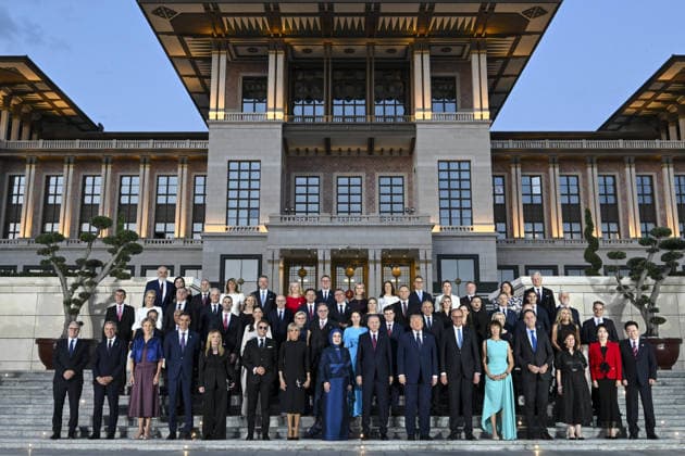 36th NATO Summit in Ankara ANKARA, TURKIYE - JULY 7: Turkish President Recep Tayyip Erdogan and his wife Emine Erdogan pose for a family photo with the summit participants during a reception at the Presidential Complex in honor of heads of state and government, along with their spouses, attending the 36th NATO Summit in Ankara, Turkiye on July 7, 2026. Mehmet Ali Ozcan Anadolu Ankara Turkey. Editorial use only. Please get in touch for any other usage.  Copyright: x2026xAnadoluxMehmetxAlixOzcanx