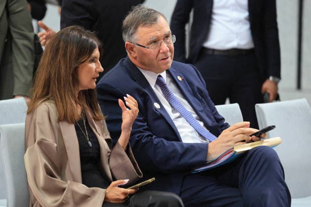 President Macron and President al-Sharaa Joint Press Conference - Damascus France s junior Minister for Veterans affairs Alice Rufo (L) and TotalEnergies CEO Patrick Pouyanne discuss ahead of France s President and Syrian President joint press conference in Damascus on July 6, 2026. French President arrived in Damascus on July 6, 2026 for the first visit by a Western European head of state since Syria s new authorities took power in 2024, an AFP journalist said. Macron, who will depart on July 7, 2026, will advocate for a free, pluralist Syria that respects each of its components and plays a role in moderating Middle East tensions, the French presidency told journalists ahead of his arrival. Photo by Ludovic Marin Pool ABACAPRESS.COM Dama  Copyright: xMarinxLudovic Pool ABACAx
