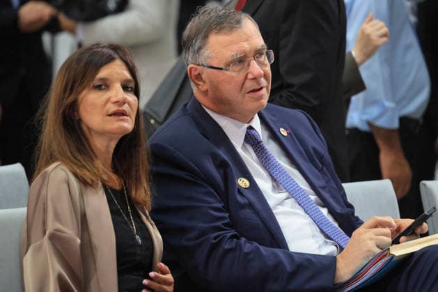 President Macron and President al-Sharaa Joint Press Conference - Damascus France s junior Minister for Veterans affairs Alice Rufo (L) and TotalEnergies CEO Patrick Pouyanne discuss ahead of France s President and Syrian President joint press conference in Damascus on July 6, 2026. French President arrived in Damascus on July 6, 2026 for the first visit by a Western European head of state since Syria s new authorities took power in 2024, an AFP journalist said. Macron, who will depart on July 7, 2026, will advocate for a free, pluralist Syria that respects each of its components and plays a role in moderating Middle East tensions, the French presidency told journalists ahead of his arrival. Photo by Ludovic Marin Pool ABACAPRESS.COM Dama  Copyright: xMarinxLudovic Pool ABACAx