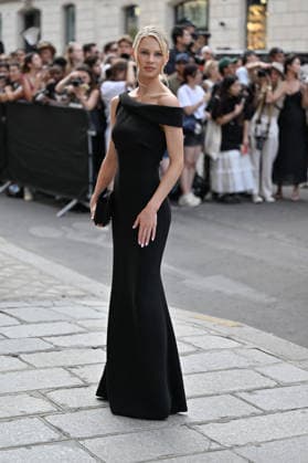 PFW Haute Couture Armani Prive Outside Arrivals JR Maren Tschinkel arriving at the Armani Prive show during Haute Couture Fashion Week in Paris, France, on 7 July 2026. Photo by Julien Reynaud APS-Medias ABACAPRESS.COM Paris France  Copyright: xReynaudxJulien APS-Medias ABACAx