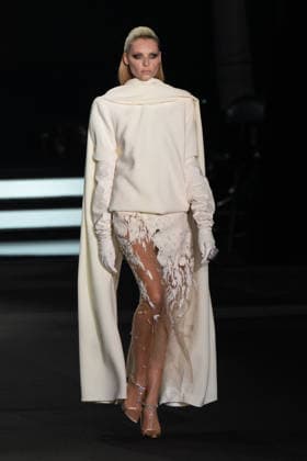 PFW - Stephane Rolland Runway A model walks the runway during the Stephane Rolland Haute Couture Fall Winter 2026 2027 show as part of Paris Fashion Week in Paris, France on July 07, 2026. Photo by Laurent Zabulon ABACAPRESS.COM  Copyright: xZabulonxLaurent ABACAx