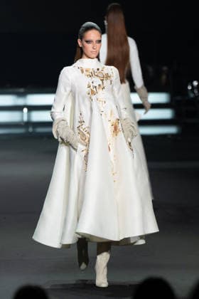 PFW - Stephane Rolland Runway A model walks the runway during the Stephane Rolland Haute Couture Fall Winter 2026 2027 show as part of Paris Fashion Week in Paris, France on July 07, 2026. Photo by Laurent Zabulon ABACAPRESS.COM  Copyright: xZabulonxLaurent ABACAx