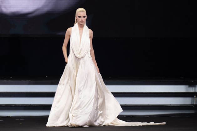PFW - Stephane Rolland Runway A model walks the runway during the Stephane Rolland Haute Couture Fall Winter 2026 2027 show as part of Paris Fashion Week in Paris, France on July 07, 2026. Photo by Laurent Zabulon ABACAPRESS.COM  Copyright: xZabulonxLaurent ABACAx