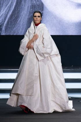 PFW - Stephane Rolland Runway A model walks the runway during the Stephane Rolland Haute Couture Fall Winter 2026 2027 show as part of Paris Fashion Week in Paris, France on July 07, 2026. Photo by Laurent Zabulon ABACAPRESS.COM  Copyright: xZabulonxLaurent ABACAx