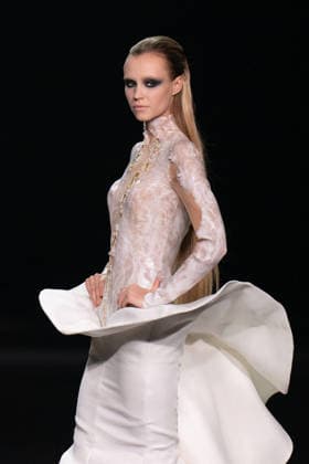 PFW - Stephane Rolland Runway A model walks the runway during the Stephane Rolland Haute Couture Fall Winter 2026 2027 show as part of Paris Fashion Week in Paris, France on July 07, 2026. Photo by Laurent Zabulon ABACAPRESS.COM  Copyright: xZabulonxLaurent ABACAx