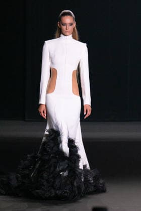 PFW - Stephane Rolland Runway A model walks the runway during the Stephane Rolland Haute Couture Fall Winter 2026 2027 show as part of Paris Fashion Week in Paris, France on July 07, 2026. Photo by Laurent Zabulon ABACAPRESS.COM  Copyright: xZabulonxLaurent ABACAx