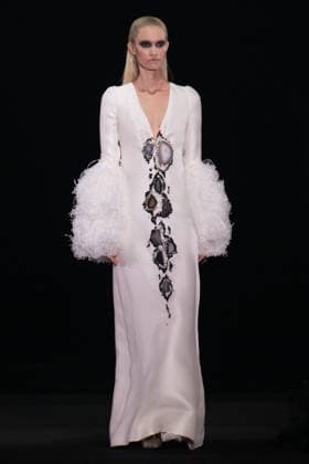 PFW - Stephane Rolland Runway A model walks the runway during the Stephane Rolland Haute Couture Fall Winter 2026 2027 show as part of Paris Fashion Week in Paris, France on July 07, 2026. Photo by Laurent Zabulon ABACAPRESS.COM  Copyright: xZabulonxLaurent ABACAx