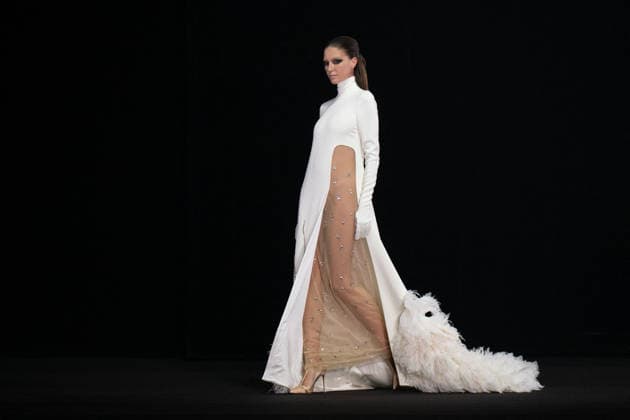PFW - Stephane Rolland Runway A model walks the runway during the Stephane Rolland Haute Couture Fall Winter 2026 2027 show as part of Paris Fashion Week in Paris, France on July 07, 2026. Photo by Laurent Zabulon ABACAPRESS.COM  Copyright: xZabulonxLaurent ABACAx