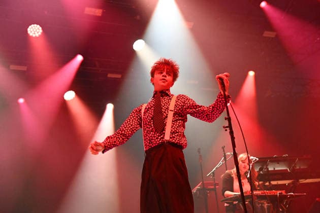 Tom A. Smith (GBR,Saenger), live,Konzert, Buehne stage,Tollwood Festival am 07.07.2026 *** Tom A Smith (GBR), singer, live, concert, stage, Tollwood Festival on July 7, 2026