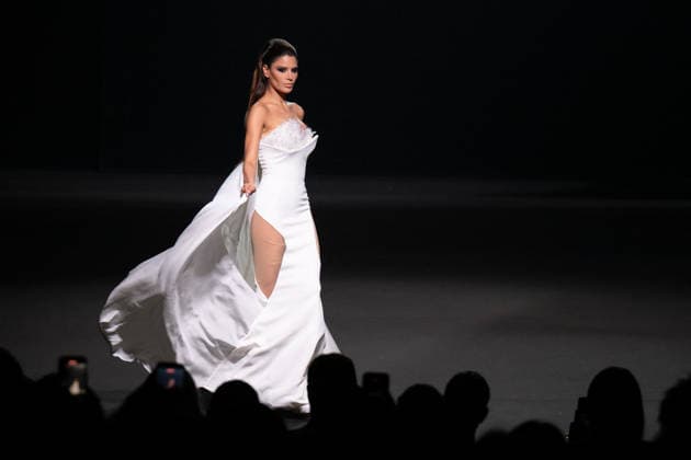 PFW - Stephane Rolland Runway A model walks the runway during the Stephane Rolland Haute Couture Fall Winter 2026 2027 show as part of Paris Fashion Week in Paris, France on July 07, 2026. Photo by Laurent Zabulon ABACAPRESS.COM  Copyright: xZabulonxLaurent ABACAx