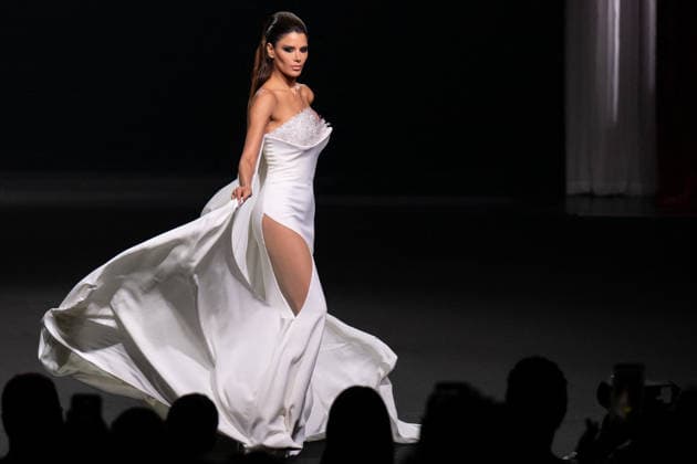 PFW - Stephane Rolland Runway A model walks the runway during the Stephane Rolland Haute Couture Fall Winter 2026 2027 show as part of Paris Fashion Week in Paris, France on July 07, 2026. Photo by Laurent Zabulon ABACAPRESS.COM  Copyright: xZabulonxLaurent ABACAx