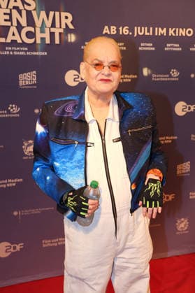 Hella von Sinnen attends the premiere of the documentary film Was Haben Wir Gelacht on July 7, 2026, at the Cineplex Filmpalast in Cologne, Germany Premiere of the documentary film Was Haben Wir Gelacht at the Cineplex Filmpalast in Cologne, Germany *** Hella von Sinnen attends the premiere of the documentary film *Was Haben Wir Gelacht* on July 7, 2026, at the Cineplex Filmpalast in Cologne, Germany. Premiere of the documentary film *Was Haben Wir Gelacht* at the Cineplex Filmpalast in Cologne, Germany