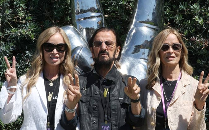 Beverly Hills CA July 07: Marjorie Bach, Ringo Starr, Barbara Bach. at the Ringo s Peace & Love Birthday Celebration held at The Beverly Hills Park in Los Beverly Hills, CA. on July 07, 2026 Credit: AdMedia Beverly Hills USA - ZUMAa123 20260707_zaa_a123_143 Copyright: xADx