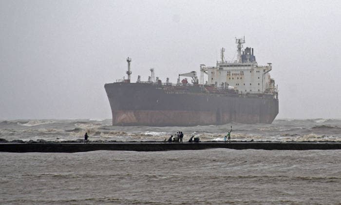 Ship ran aground near a beach in Mumbai, India - 7 Jul 2026 MT AL Jafzia, a Nicaragua-flagged merchant tanker that ran aground is seen off Manori beach in Mumbai. The merchant tanker broke away from the anchor chain during heavy monsoon rain and rough sea conditions. Authorities confirmed that no crew members or people were present on board, when it was inspected. steps are taken to remove the vessel safely that ran aground off Manori beach. Mumbai India Copyright: xAshishxVaishnavx xSOPAxImagesx AVaishnav_Ship ran aground near a beach in Mumbai (1)