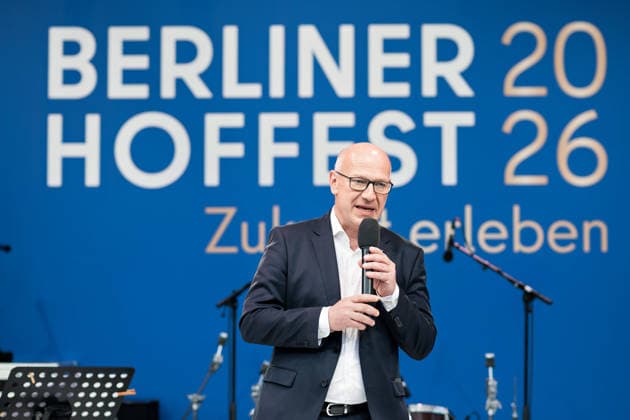 07.07.2026,Berlin, 24. Berliner Hoffest am Roten Rathaus, reg. Bürgermeister Kai Wegner (CDU) *** July 7, 2026, Berlin, 24th Berlin Courtyard Festival at the Red City Hall, Mayor Kai Wegner (CDU)