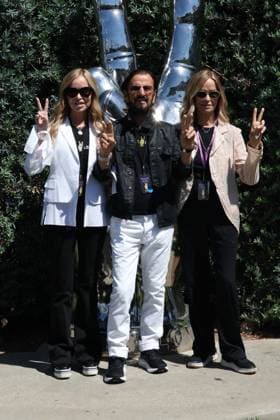 BEVERLY HILLS, CALIFORNIA - JULY 07: Marjorie Bach, Ringo Starr and Barbara Bach at Ringo s Peace & Love Birthday Celebration on July 07, 2026 in Beverly Hills, California. Credit: USA - ZUMAa123 20260707_zaa_a123_179 Copyright: xAdMediax