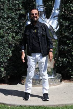 BEVERLY HILLS, CALIFORNIA - JULY 07: Ringo Starr attends Ringo s Peace & Love Birthday Celebration on July 07, 2026 in Beverly Hills, California. Credit: USA - ZUMAa123 20260707_zaa_a123_181 Copyright: xAdMediax