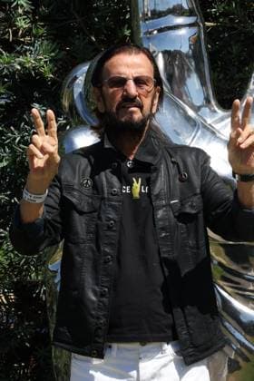 BEVERLY HILLS, CALIFORNIA - JULY 07: Ringo Starr attends Ringo s Peace & Love Birthday Celebration on July 07, 2026 in Beverly Hills, California. Credit: USA - ZUMAa123 20260707_zaa_a123_177 Copyright: xAdMediax
