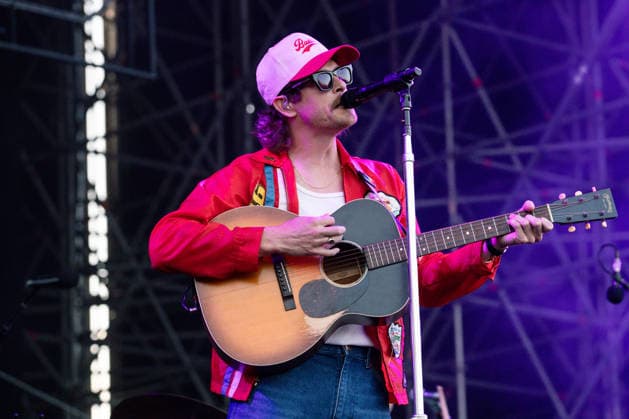IPA86486753 - Taylor Meier, a member of the band Caamp, performs on stage at Rock in Roma on July 7, 2026, at the Ippodromo delle Capannelle in Rome, Italy.  Copyright: xEmanuelaxVertolli LiveMediax xx 86486753