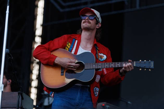 IPA86486769 - Taylor Meier, a member of the band Caamp, performs on stage at Rock in Roma on July 7, 2026, at the Ippodromo delle Capannelle in Rome, Italy.  Copyright: xEmanuelaxVertolli LiveMediax xx 86486769