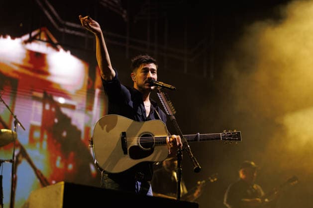 IPA86487497 - Marcus Mumford, a member of the band Mumford & Sons, performs as part of the Prizefighter Tour at Rock in Roma on July 7, 2026, at the Ippodromo delle Capannelle in Rome, Italy.  Copyright: xEmanuelaxVertolli LiveMediax xx 86487497