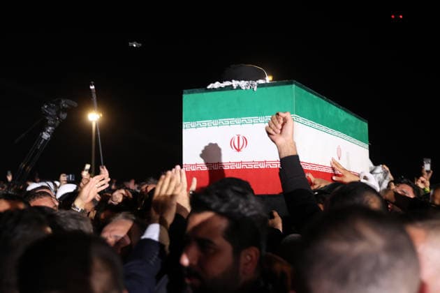 Body of slain Iranian supreme leader arrives in Iraq ahead of funeral procession NAJAF, IRAQ - JULY 8: (----EDITORIAL USE ONLY – MANDATORY CREDIT - IRANIAN PRESIDENCY HANDOUT - NO MARKETING NO ADVERTISING CAMPAIGNS - DISTRIBUTED AS A SERVICE TO CLIENTS----) People carry the coffin of Iran s late Supreme Leader Ayatollah Ali Khamenei after landing at Najaf International Airport ahead of the scheduled funeral processions, in Najaf, Iraq, on July 8, 2026. Khamenei was killed in US-Israeli strikes on Iran that began on Feb. 28, triggering weeks of retaliatory attacks from Tehran targeting Israel and Gulf countries hosting US assets. Iranian Presidency Handout Anadolu Najaf Iraq. Editorial use only. Please get in touch for any other usag  Copyright: x2026xAnadoluxIranianxPresidencyx xHandoutx