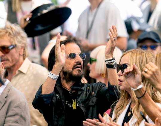 July 07, 2026 - Beverly Hills, California, USA - RINGO STARR, who turns 86 today, listens to the music played in his honor during his Annual Peace & Love Birthday Celebration at Beverly Hills Garden Park. Beverly Hills USA - ZUMAce6_ 20260707_zaf_ce6_019 Copyright: xBrianxCahnx