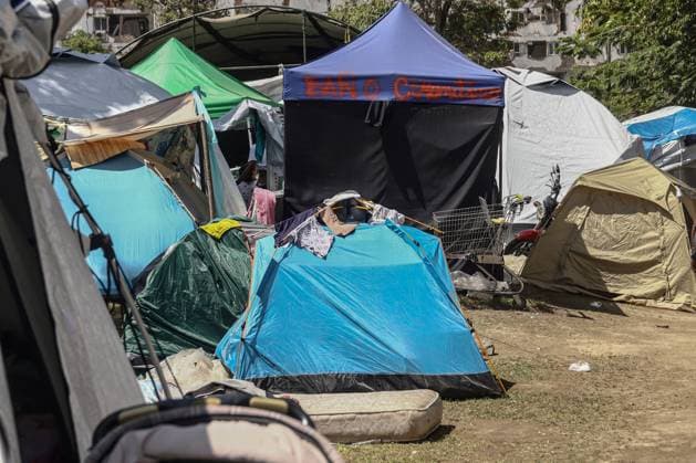 Aftermath of the Earthquake in Caraballeda, La Guaira, Venezuela CARABALLEDA, LA GUAIRA, VENEZUELA JULY 7, 2026: Displaced families shelter in temporary camps following the devastating earthquakes that struck Venezuela s Caribbean coast. Thousands of residents remain without permanent housing as humanitarian organizations provide emergency assistance, while rescue and recovery operations continue across the hardest-hit communities in La Guaira state. Authorities say the earthquakes have killed at least 3,685 people, injured more than 16,700, left thousands missing, and displaced nearly 18,000 residents. CARABALLEDA Venezuela (Bolivarian Republic of) Copyright: x xLauraxdexChiclanax xJNAxPressx