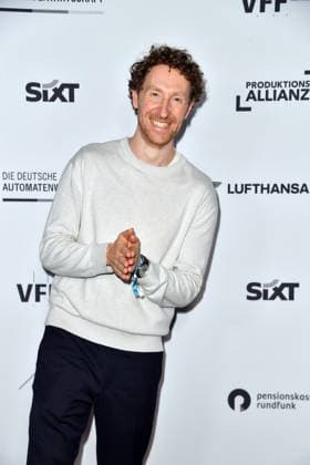 RECORD DATE NOT STATED FEST DER PRODUKTIONSALLIANZ - Berlin Louis Klamroth beim FEST DER PRODUKTIONSALLIANZ der Allianz Deutscher Produzenten - Film & Fernsehen e.V. (Produktionsallianz) im Tipi am Kanzleramt in Berlin am 07.07.2026 *** PRODUCTION ALLIANCE CELEBRATION Berlin Louis Klamroth at the PRODUCTION ALLIANCE CELEBRATION hosted by the Alliance of German Film and Television Producers (Allianz Deutscher Produzenten Film Fernsehen e. V.) at the Tipi am Kanzleramt in Berlin on July 7, 2026 Copyright: xEventpressxBerndtx