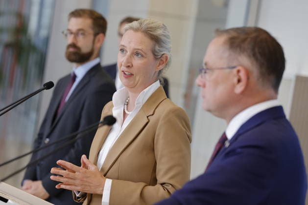 AfD-Chefin Alice Weidel , Tino Chrupalla, AfD, Deutschland, Berlin, Reichstag, AfD Pressekonferenz *** AfD Leader Alice Weidel, Tino Chrupalla, AfD, Germany, Berlin, Reichstag, AfD Press Conference