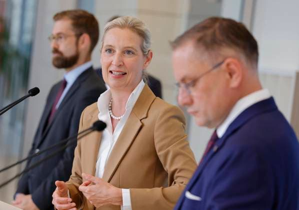 AfD-Chefin Alice Weidel , Tino Chrupalla, AfD, Deutschland, Berlin, Reichstag, AfD Pressekonferenz *** AfD Leader Alice Weidel, Tino Chrupalla, AfD, Germany, Berlin, Reichstag, AfD Press Conference