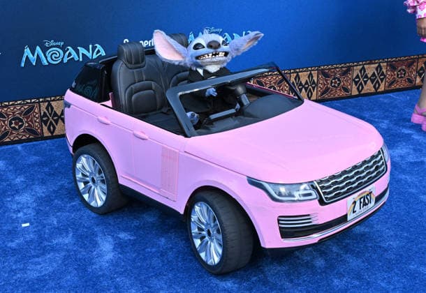 Disney™s ˜Moana™ World Premiere Stitch arriving to Disney™s ˜Moana™ World Premiere at Hollywood Bowl on July 07, 2026 in Hollywood, CA. Hollywood Hollywood Bowl California USA Copyright: xLISAxOConnor AFF-USA.comx