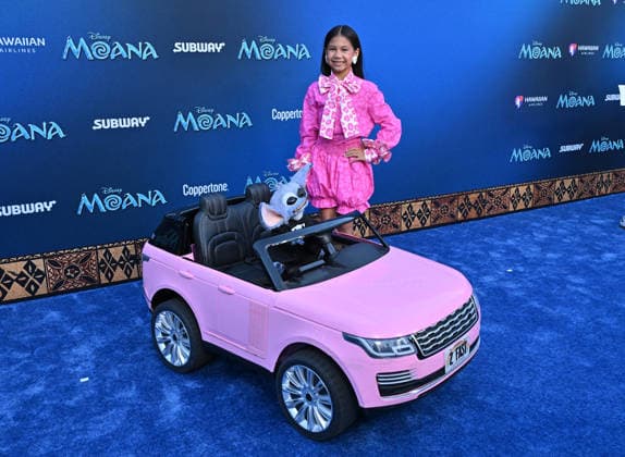 Disney™s ˜Moana™ World Premiere Maia Kealoha and Stitch arriving to Disney™s ˜Moana™ World Premiere at Hollywood Bowl on July 07, 2026 in Hollywood, CA. Hollywood Hollywood Bowl California USA Copyright: xLISAxOConnor AFF-USA.comx