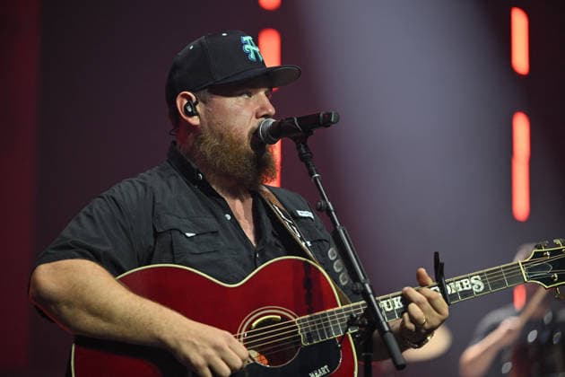 Luke Combs In Concert - Paris Luke Combs performs at the Accor Arena in Paris, France on July 7, 2026. Photo by Christophe Meng ABACAPRESS.COM Paris France  Copyright: xMengxChristophe ABACAx