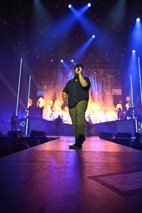 Luke Combs In Concert - Paris Luke Combs performs at the Accor Arena in Paris, France on July 7, 2026. Photo by Christophe Meng ABACAPRESS.COM Paris France  Copyright: xMengxChristophe ABACAx