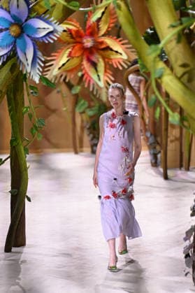 PFW - Chanel Runway A model walks the runway during the Chanel Haute Couture Fall Winter 2026 2027 show as part of Paris Fashion Week on July 07, 2026 in Paris, France. Photo by Franck Castel ABACAPRESS.COM Paris France  Copyright: xCastelxFranck ABACAx