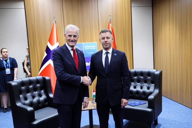 Nato-toppmotet i Ankara 2026 Ankara, Tyrkia 20260708. Norges statsminister Jonas Gahr Store sammen med Ungerns statsminister PÃ ter Magyar under Nato-toppmotet i Ankara onsdag. Foto: Geir Olsen NTB Ankara Tyrkia 0Py_HLsT5Wo EDITORIAL USE ONLY Ref:_POL0Py_HLsT5Wo.jpg *** NATO Summit in Ankara 2026 Ankara, Turkey 20260708 Norwegian Prime Minister Jonas Gahr Store with Hungarian Prime Minister Péter Magyar during the NATO summit in Ankara on Wednesday. Photo: Geir Olsen, NTB, Ankara, Turkey 0Py HLsT5Wo EDITORIAL USE ONLY Ref POL0Py HLsT5Wo jpg  Copyright: xGeirxOlsenx xNTBx