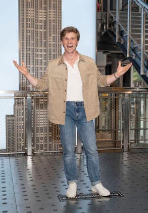 July 7, 2026, New York, New York, USA: ROBERT IRWIN visits the Empire State Building in New York to celebrate the upcoming premiere of Dancing with the Stars The Next Pro on ABC. 7 July 2026 New York USA - ZUMAa265 20260707_zep_a265_006 Copyright: xEricxAcquayex