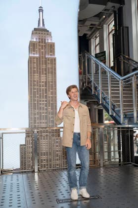 July 7, 2026, New York, New York, USA: ROBERT IRWIN visits the Empire State Building in New York to celebrate the upcoming premiere of Dancing with the Stars The Next Pro on ABC. 7 July 2026 New York USA - ZUMAa265 20260707_zep_a265_013 Copyright: xEricxAcquayex