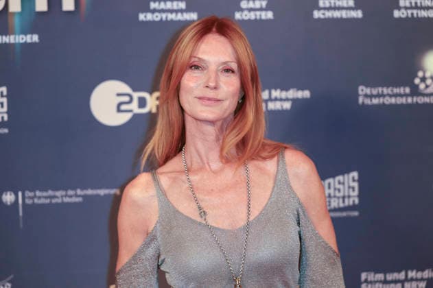 Esther Schweins bei der Premiere des Dokumentarfilms Was haben wir gelacht im Filmpalast. Köln, 07.07.2026 *** Esther Schweins at the premiere of the documentary *Was haben wir gelacht* at the Filmpalast in Cologne, July 7, 2026 Foto:xR.xSchmiegeltx xFuturexImagex gelacht_6678