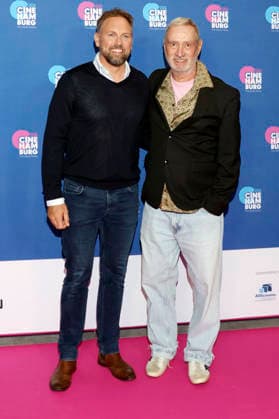 Steven Gätjen und Roland Emmerich bei der Verleihung der Gläsernen Leinwand an Roland Emmerich im Rahmen der CineHamburg 2026 im Cinemaxx Dammtor. Hamburg, 07.07.2026 *** Steven Gätjen and Roland Emmerich at the presentation of the Gläsernes Leinwand award to Roland Emmerich as part of CineHamburg 2026 at Cinemaxx Dammtor in Hamburg, July 7, 2026 Foto:xgbrcix xFuturexImagex emmerich_6710