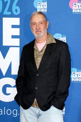 Roland Emmerich bei der Verleihung der Gläsernen Leinwand an Roland Emmerich im Rahmen der CineHamburg 2026 im Cinemaxx Dammtor. Hamburg, 07.07.2026 *** Roland Emmerich at the presentation of the Gläsernes Leinwand award to Roland Emmerich as part of CineHamburg 2026 at Cinemaxx Dammtor in Hamburg, July 7, 2026 Foto:xC.xTamckex xFuturexImagex emmerich_6738